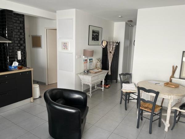 Appartement 2 pièces de 45 m² à Merignac