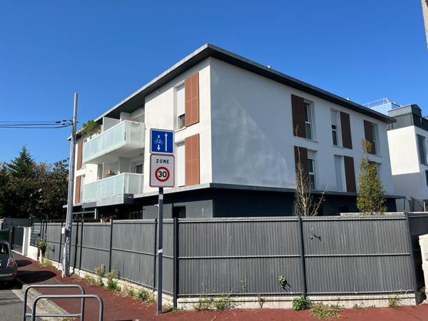 Appartement 2 pièces de 45 m² à Merignac