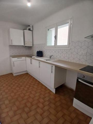 Vente appartement trois pièces en 1er étage/2 coeur de ville de Béziers