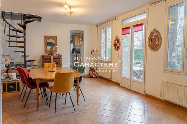 Maison familiale avec piscine chauffée et dépendances