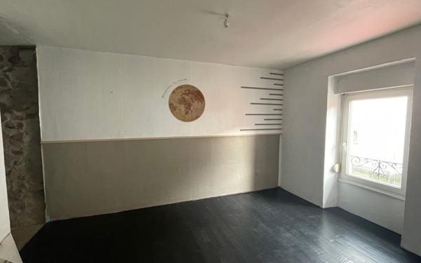 Maison à vendre    5 pièces •  Senones