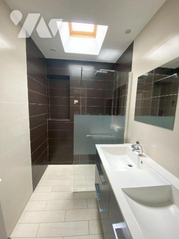 Villa d'exception avec piscine à Mérignac (33700) - Gironde

Située à Mérignac, au coeur d'un...