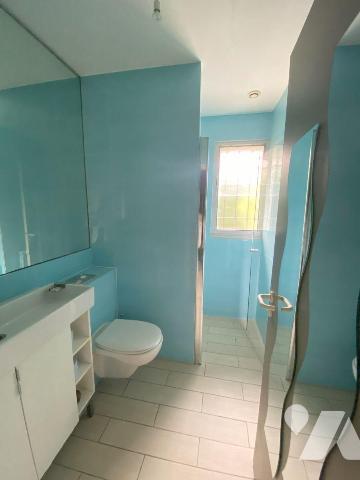 Villa d'exception avec piscine à Mérignac (33700) - Gironde

Située à Mérignac, au coeur d'un...