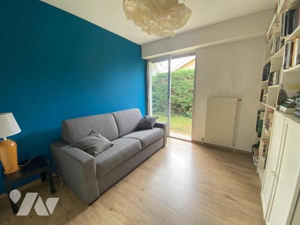 Villa d'exception avec piscine à Mérignac (33700) - Gironde

Située à Mérignac, au coeur d'un...