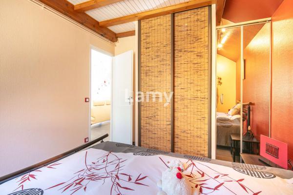 Appartement + 2 garages + cellier sur le palier