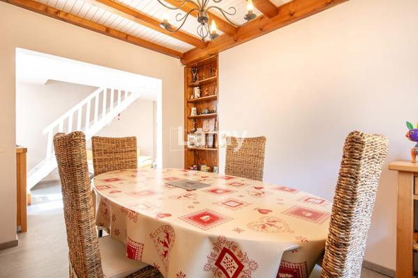 Appartement + 2 garages + cellier sur le palier