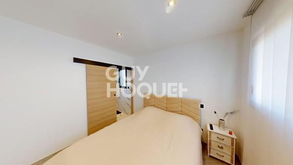 THUIR, à vendre maison récente contemporaine, 5 pièces avec garage, jardin et piscine.