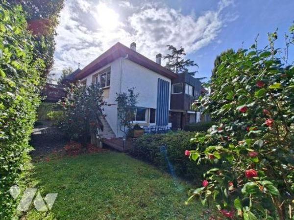 Ensemble Immobilier comprenant deux maisons (habitation et Locatifs) + dépendances