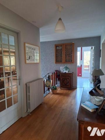 Ensemble Immobilier comprenant deux maisons (habitation et Locatifs) + dépendances