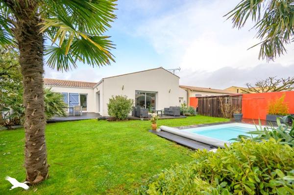 Maison à vendre |  Saint-Xandre |  5 pièces | 120 m²