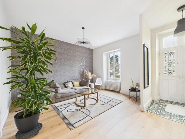 Maison à vendre |  Auray |  8 pièces | 202 m²