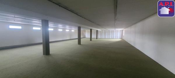 LOCAL COMMERCIAL OU PROFESSIONNEL VARILHES AVEC PARKING