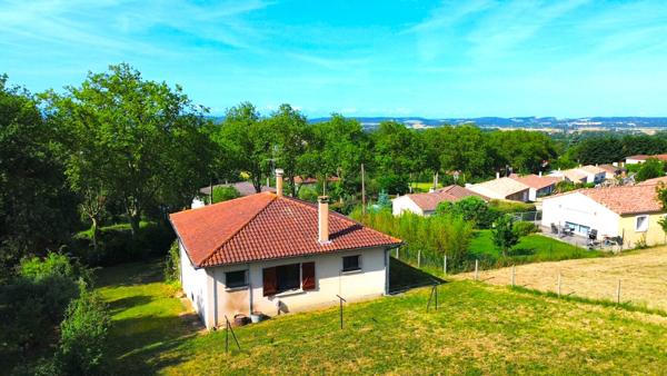 A VENDRE CINTEGABELLE MAISON INDIVIDUELLE T4 AVEC VUE PYRÉNÉES ET GRAND TERRAIN