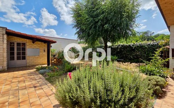 Maison à vendre    4 pièces • 105 m2 Meyzieu