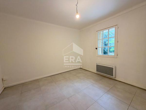 A LOUER 84160 LOURMARIN MAISON 3 PIECES 74.40M² AVEC JARDIN