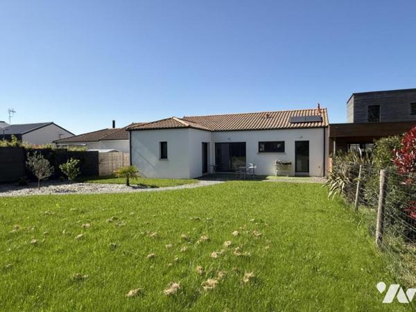 Maison traditionnelle contemporaine