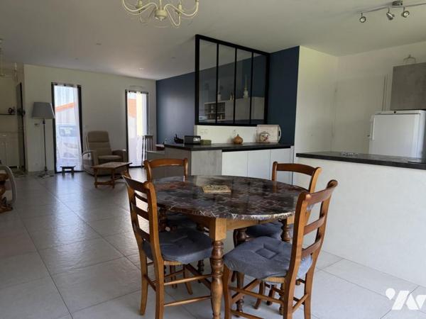 Maison traditionnelle contemporaine