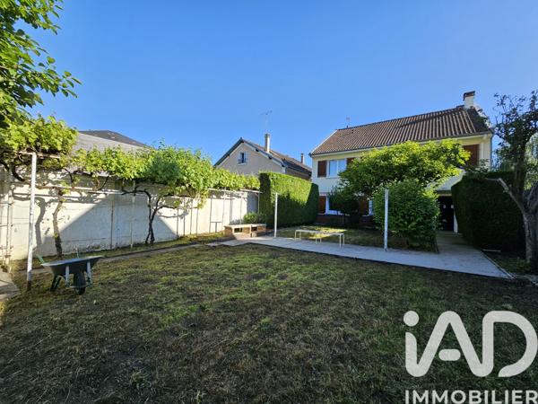 Maison à vendre 5 pièces 85 m² Le Mesnil-le-Roi