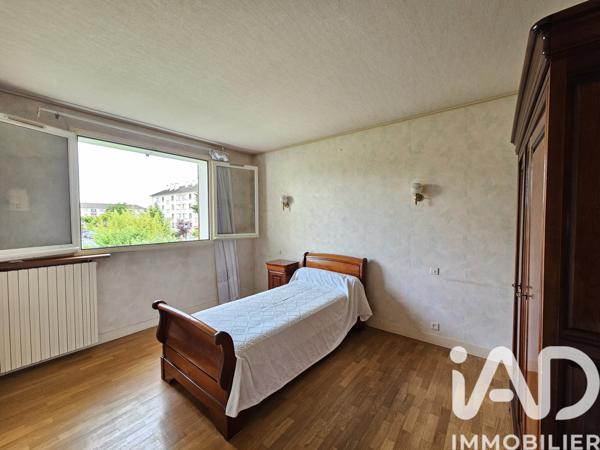 Maison à vendre 5 pièces 85 m² Le Mesnil-le-Roi