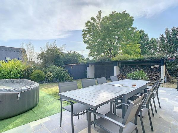 Maison familiale en plein bourg de Soucelles (Rives du Loir en Anjou)