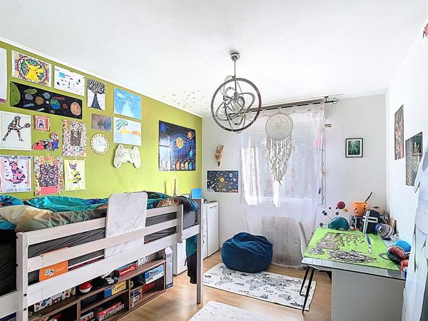 Maison familiale en plein bourg de Soucelles (Rives du Loir en Anjou)