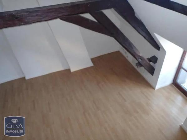 Appartement à louer 2 pièces 46.47m² Châteauroux (36000)