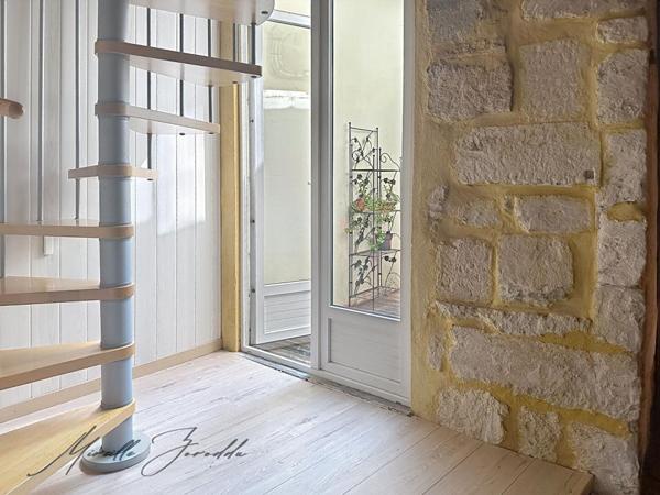 BEAUCAIRE A VENDRE MAISON DE VILLE AVEC TERRASSE 4 PIECES 74 m² ET CAVE