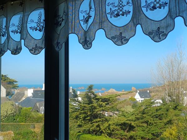 Plougasnou (29630) Plougasnou, Primel vue mer, maison 4 chambres sur terrain de 1200 m2.