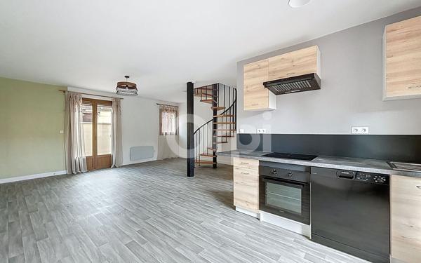 Maison à louer    3 pièces •  La Rue-Saint-Pierre