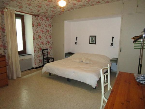 Jolie maison de village R+1 d'environ 120m² avec 3 chambres