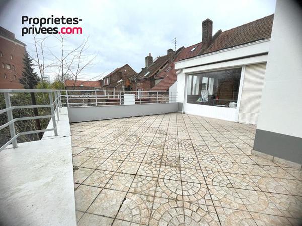 Ensemble immobilier de 550 m2 - Immeuble et 2 locaux pro