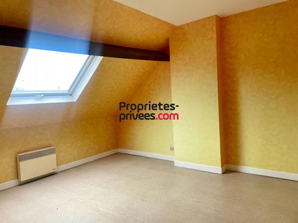 Ensemble immobilier de 550 m2 - Immeuble et 2 locaux pro