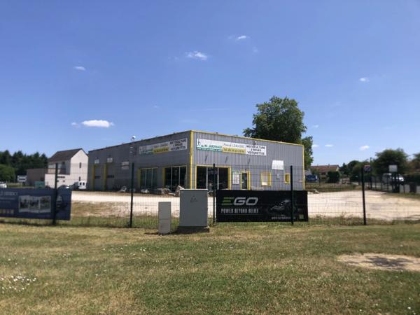 Vente Fonds de commerce motoculture et murs commerciaux sur terrain de 3600 m2 - SAINT GEORGES SUR CHER (41)