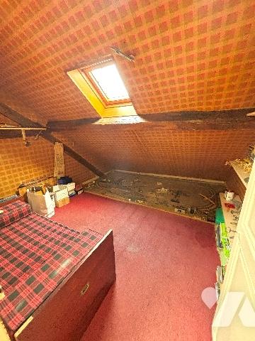 CHARTRES 5MN. A PIED DU CENTRE, DANS UN ECRIN DE VERDURE, PROPRIETE DE CHARME 210m² sur 1000m² CLOS