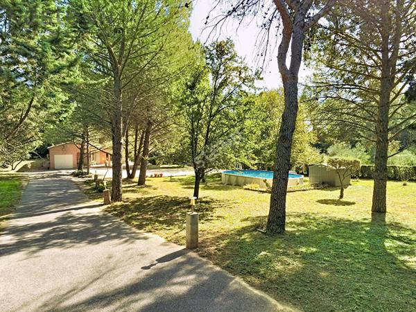 Brignoles Villa 5 pièces 138m² - 3800m² terrain - Piscine