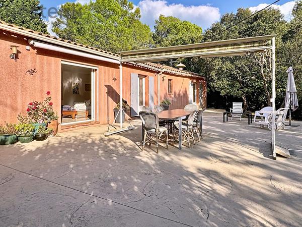 Brignoles Villa 5 pièces 138m² - 3800m² terrain - Piscine