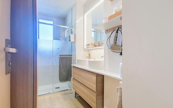 Appartement à vendre    4 pièces •  Toulon