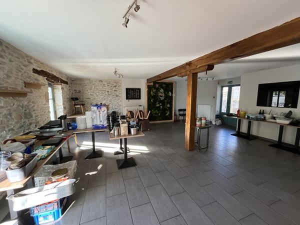 Maison à vendre |  Sainte-Fortunade |  6 pièces | 255 m²