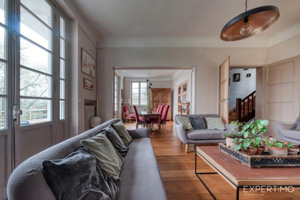 Étampes (91150) Maison de caractère avec terrasse dominant un jardin arboré de 800 m2 à Étampes