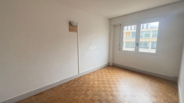 SEVRES Centre Ville - Appartement de 4 pièces €395 000 ** - Référence 634-C