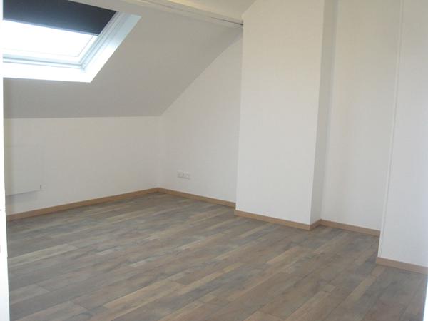 A LOUER APPARTEMENT  3 CHAMBRES  PROCHE GARE ET CENTRE VILLE ST QUENTIN 02100.