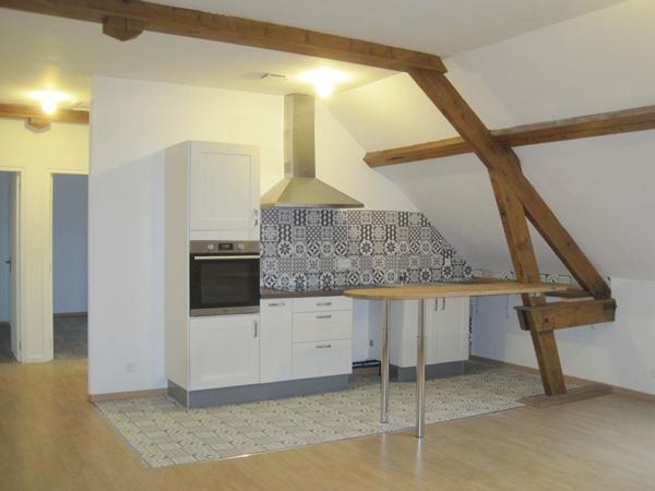 A LOUER APPARTEMENT  3 CHAMBRES  PROCHE GARE ET CENTRE VILLE ST QUENTIN 02100.