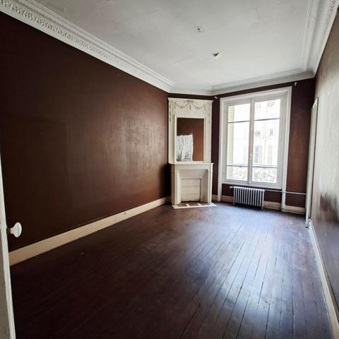 F5 traversant Rare Parquet Moulures Cheminées!