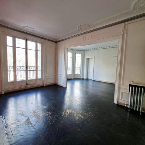 F5 traversant Rare Parquet Moulures Cheminées!