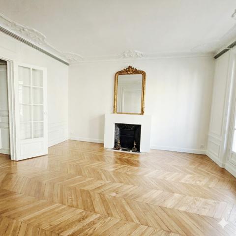 F5 traversant Rare Parquet Moulures Cheminées!