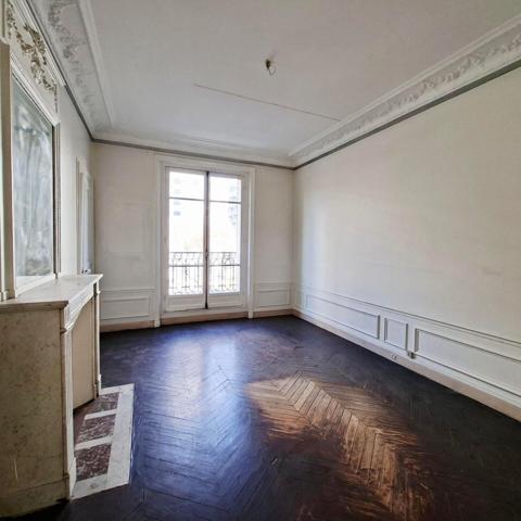 F5 traversant Rare Parquet Moulures Cheminées!
