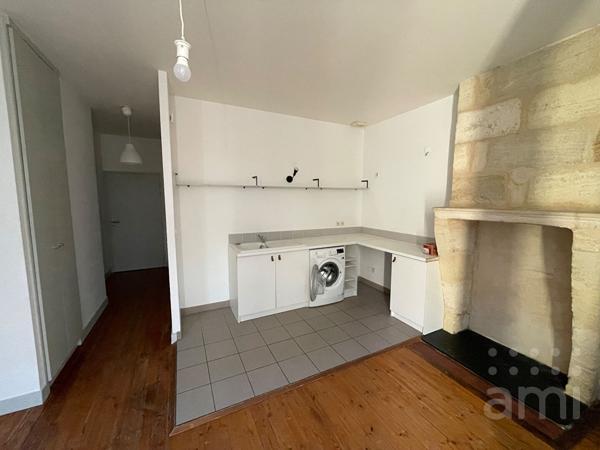 Bordeaux centre - Grosse cloche : Grand appartement T1 avec garage