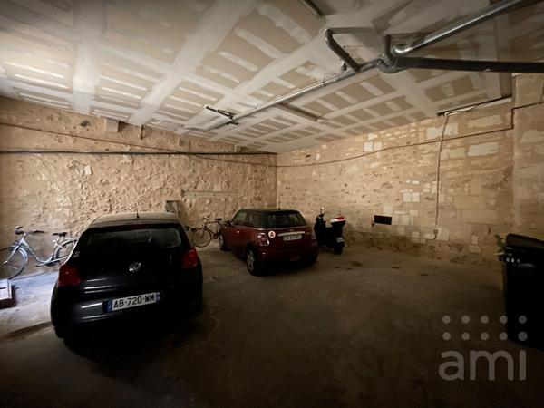 Bordeaux centre - Grosse cloche : Grand appartement T1 avec garage