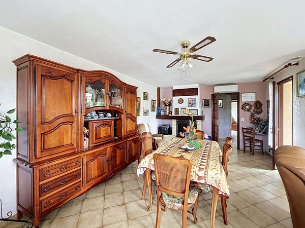 Maison familiale avec appartement indépendant et piscine à Prayssac