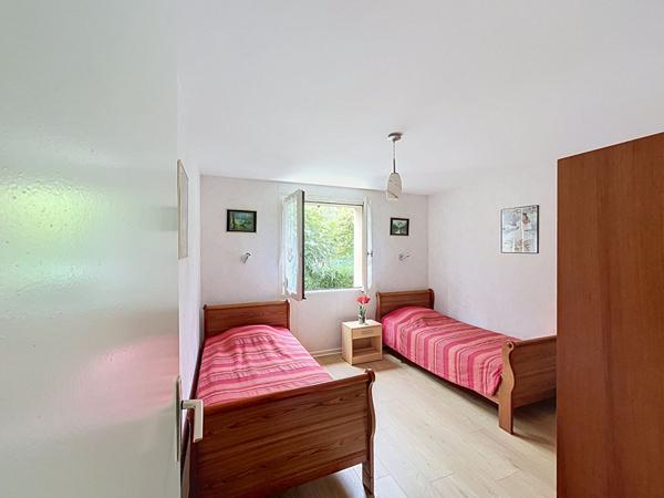 Maison familiale avec appartement indépendant et piscine à Prayssac